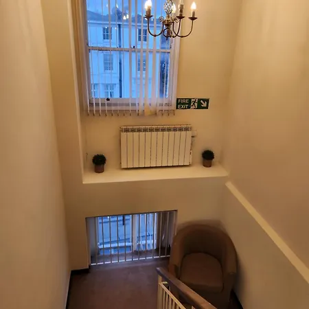Uk Chaps Retreat: Private Chelsea Studio London Exterior photo